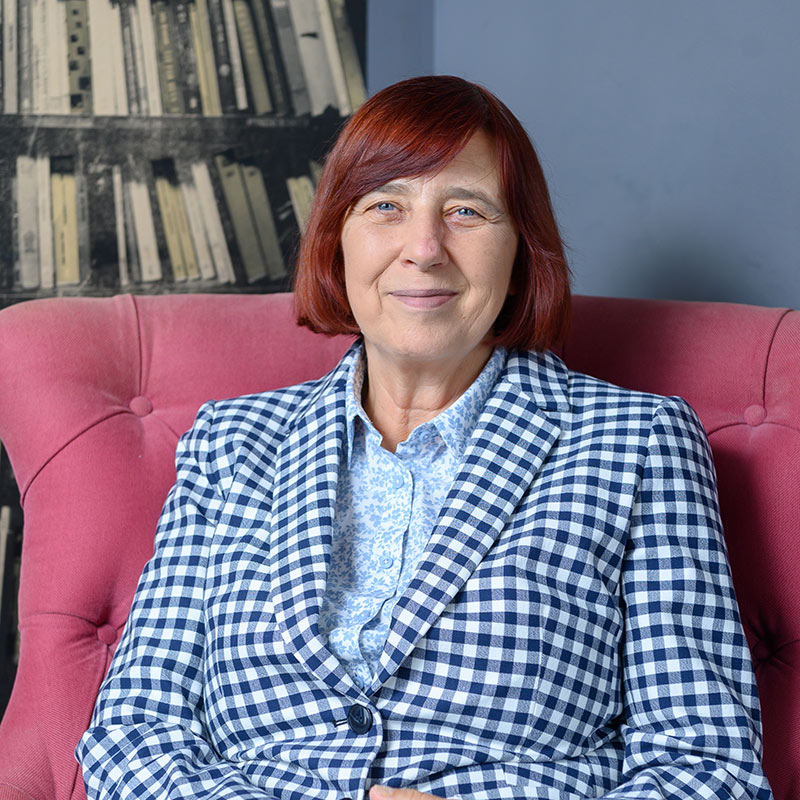 Bev White, CEO Harvey Nash Group