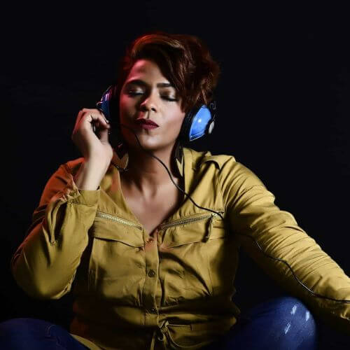 We explore the science behind collaboration, and the science in music that'll keep you healthy.