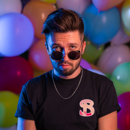 Struggling to get your brand to 'blow-up' online? Here are some insider tips for creatives.